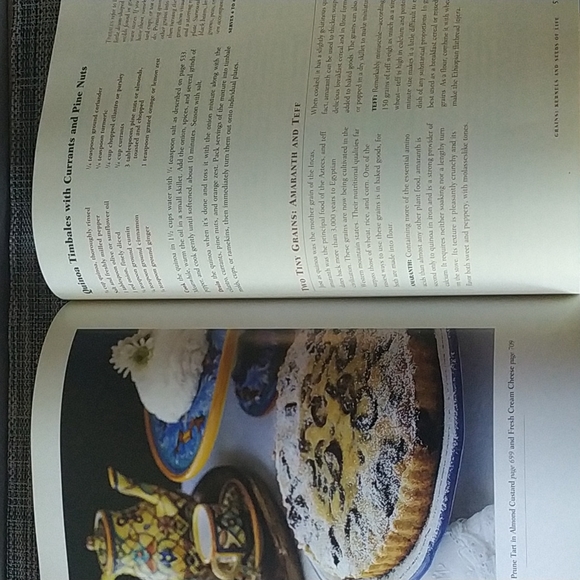 Vegetarian Cookbook (HC/DJ) - Picture 5 of 6